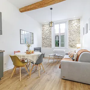 Apartment Old Town Superb New Flat, For 3, Ac, Wi-fi France